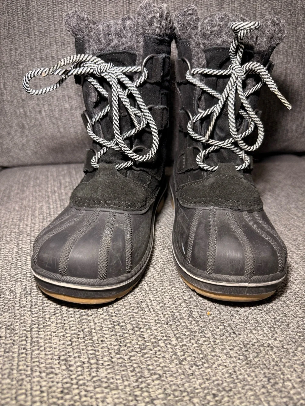 Cat & Jack Kids'  Snow Winter Boots black size 2- NEW
